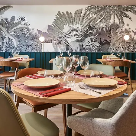 Originals Boutique, Larivaut, Hotel 3*